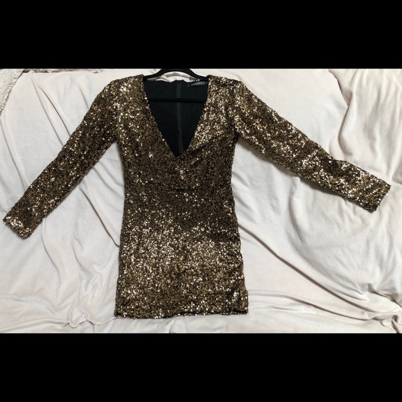 Dresses & Skirts - Sequin cocktail dress